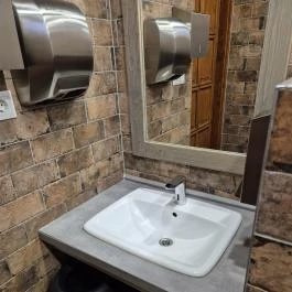 Nagyszénás Menedékház, Nagykovácsi - Mosdó