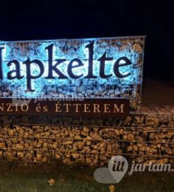 Napkelte Panzió étterme