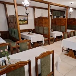 Napkelte Panzió étterme Napkor - Belső