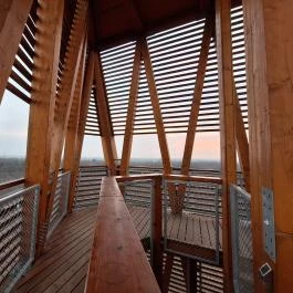 Naplás-tavi kilátó, Budapest - Belső