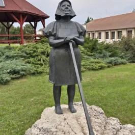 Napszámos óra Rimóc - Külső kép