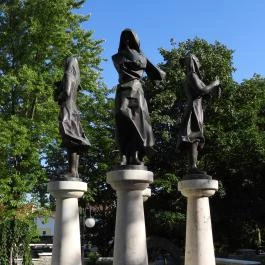 Négy Évszak szoborcsoport Tapolca - Külső kép