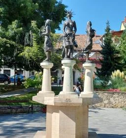 Négy Évszak szoborcsoport