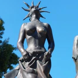 Négy Évszak szoborcsoport Tapolca - Egyéb