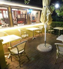 Négy Muskétás Étterem-Söröző