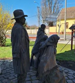 Német kitelepítettek emlékműve