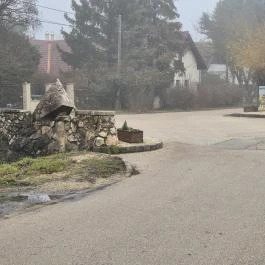 Német kitelepítettek emlékműve, Nagykovácsi - Külső kép