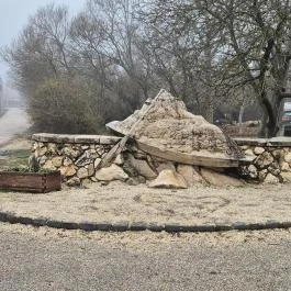 Német kitelepítettek emlékműve, Nagykovácsi - Külső kép