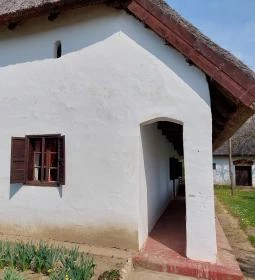 Népművészeti Tájház