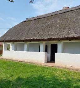 Népművészeti Tájház