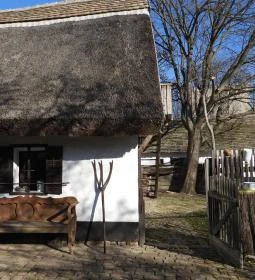 Népművészeti Tájház