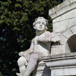 Nepomuki Szent János, Pápa - Egyéb