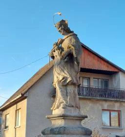Nepomuki Szent János szobor