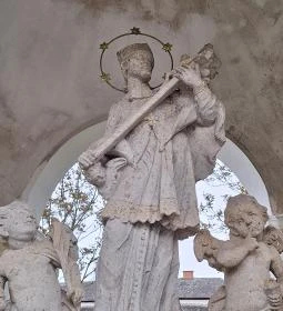 Nepomuki Szent János szobor