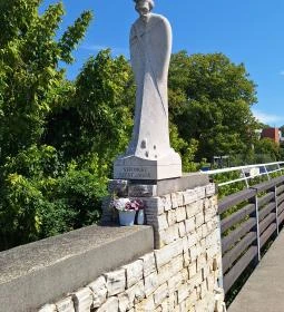 Nepomuki Szent János szobor