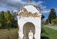 Nepomuki Szent János szobor kápolnában Nak