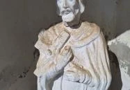 Nepomuki Szent János szobor kápolnában Nak