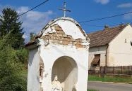 Nepomuki Szent János szobor kápolnában Nak