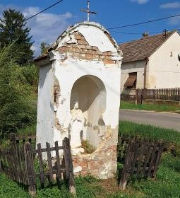 Nepomuki Szent János szobor kápolnában