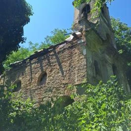 Nepomuki Szent János Templom rom Szedres - Külső kép