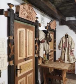 Népviseletes Babamúzeum - Történelmi Panoptikum