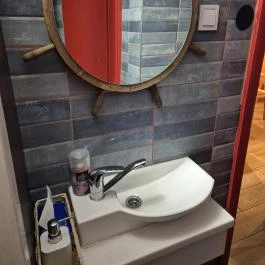 Nhi 1965 - Vietnamese Restaurant Budapest - Mosdó