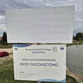Nicki Műgát Nick - Külső kép