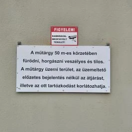 Nicki Műgát Nick - Külső kép