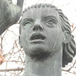 Nő pálmaággal, Székesfehérvár - Egyéb