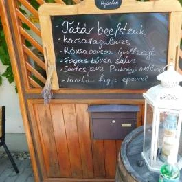 Noah Étterem, Fertőrákos - Egyéb