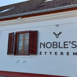 Noble's Étterem Nemesnép - Külső kép