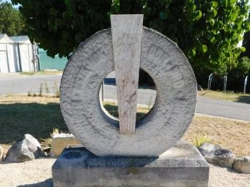 NSZK - NDK emlékmű Fertőrákos