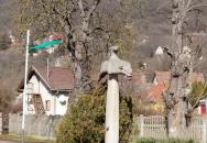 Nyilazó lovas szobor Verőce