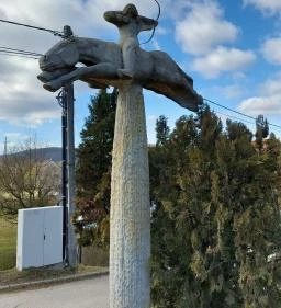 Nyilazó lovas szobor