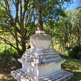 Nyugati Tanítvány Sztúpa, Bükkmogyorósd - Külső kép