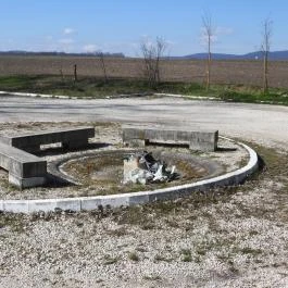 Óceánrepülés emlékmű, Felcsút - Egyéb