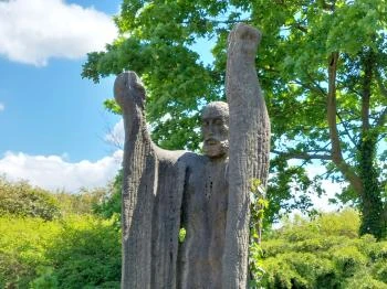 Öreg halász szobra Tata