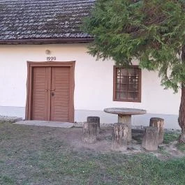 Öreghegyi Pincesor, Bakonygyirót - Külső kép