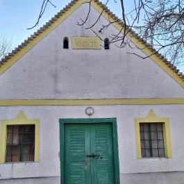 Öreghegyi Pincesor, Bakonygyirót - Külső kép