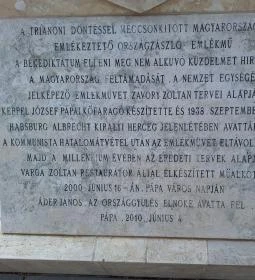 Országzászló-emlékmű