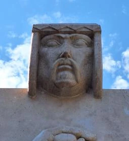 Országzászló-emlékmű