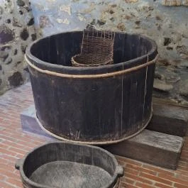 Oskolamester háza Pásztó - Egyéb