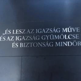 Az Összetartozás emlékhelye , Budapest - Egyéb