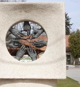 Összetartozás emlékmű