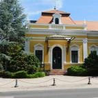 Ötösfogat Étterem Bábolna - Külső kép