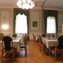 Ötösfogat Étterem, Bábolna - Belső