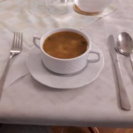 Ötösfogat Étterem, Bábolna - Étel/ital