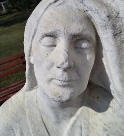 Ottava család emlékműve