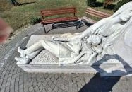 Ottava család emlékműve Révfülöp