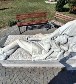 Ottava család emlékműve